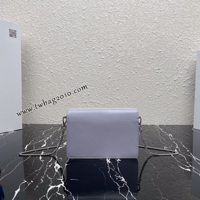 Prada專櫃新款大三角翻蓋鏈條小挎包 1BH189 普拉達頂級原單三角形徽標女包 csp1315